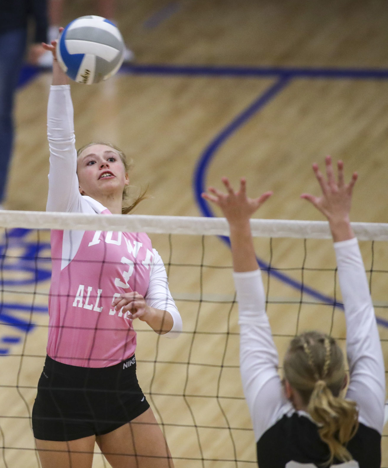 111918-volleyball-013